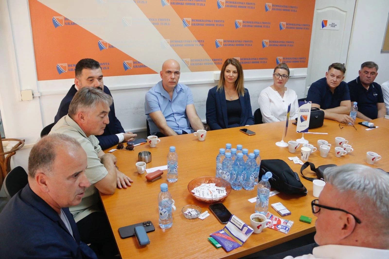 Članovi DF-a u TK s rukovodstvom stranke