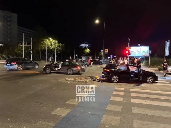 Saobraćajna nesreća u Sarajevu: Sudar tri vozila u naselju Nedžarići