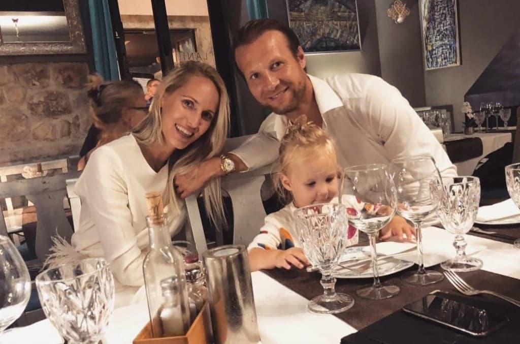 Zlatan Muslimović i Martina Saira Keškić sa kćerkicom