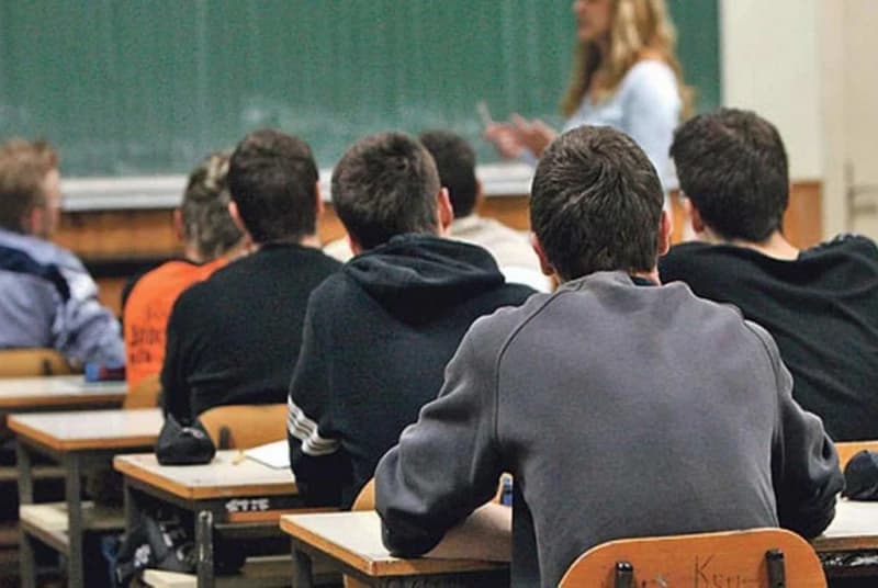 Naša stranka TK protiv patriotske pjesme u školama
