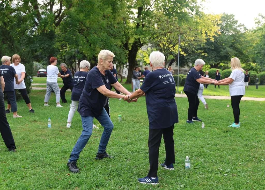 Penzioneri u parku treniraju i druže se: Kad odradimo trening, "dobri" smo čitav dan