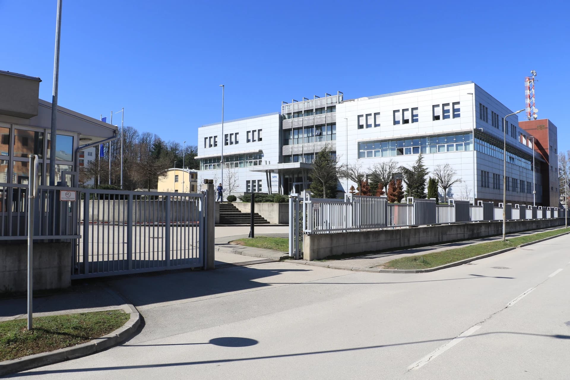 Sindikat SIPA-e pojasnio detalje krivične prijave protiv članova Predsjedništva BiH, Amidžića i Krišto