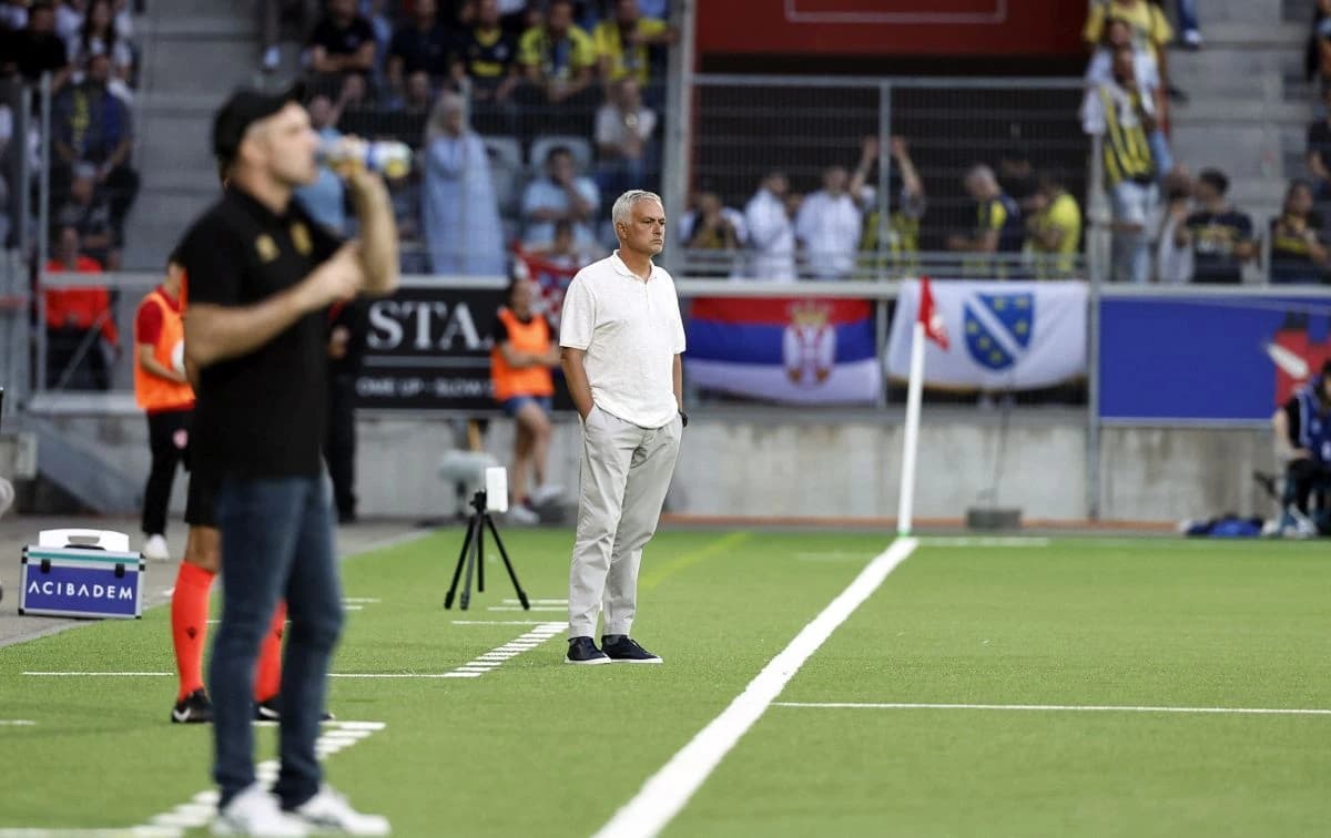 Mourinho nedavno dobio otkaz u Feneru i odmah preuzeo Benficu