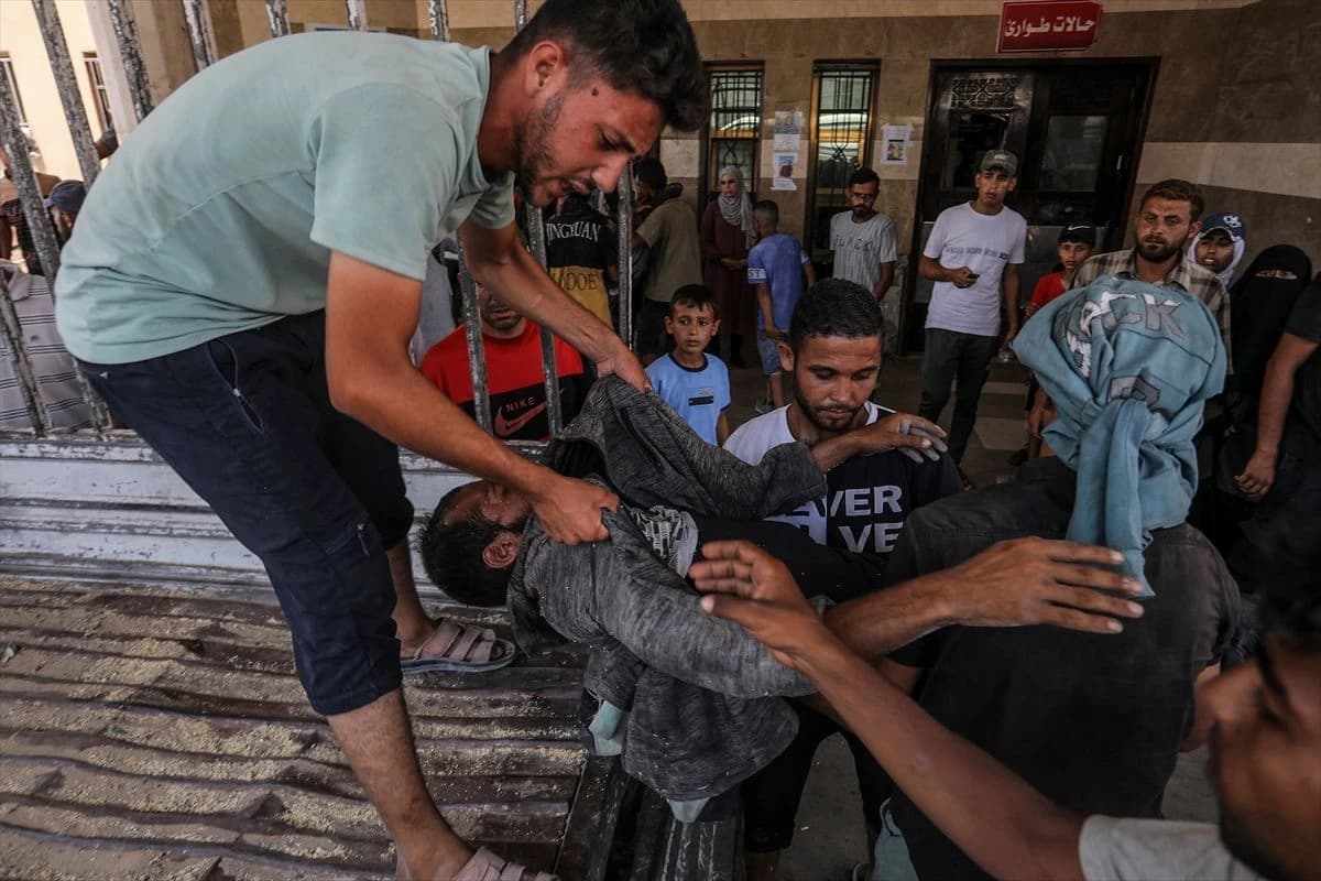 Izrael pojačao napade na Gazu dok Hamas razmatra Trumpov plan: "Prihvatanje je katastrofa, odbacivanje također"