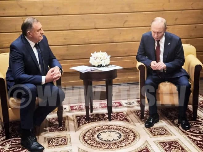 Putin čestitao "Dan srpskog jedinstva"; Dodik: Želimo da Rusija napreduje