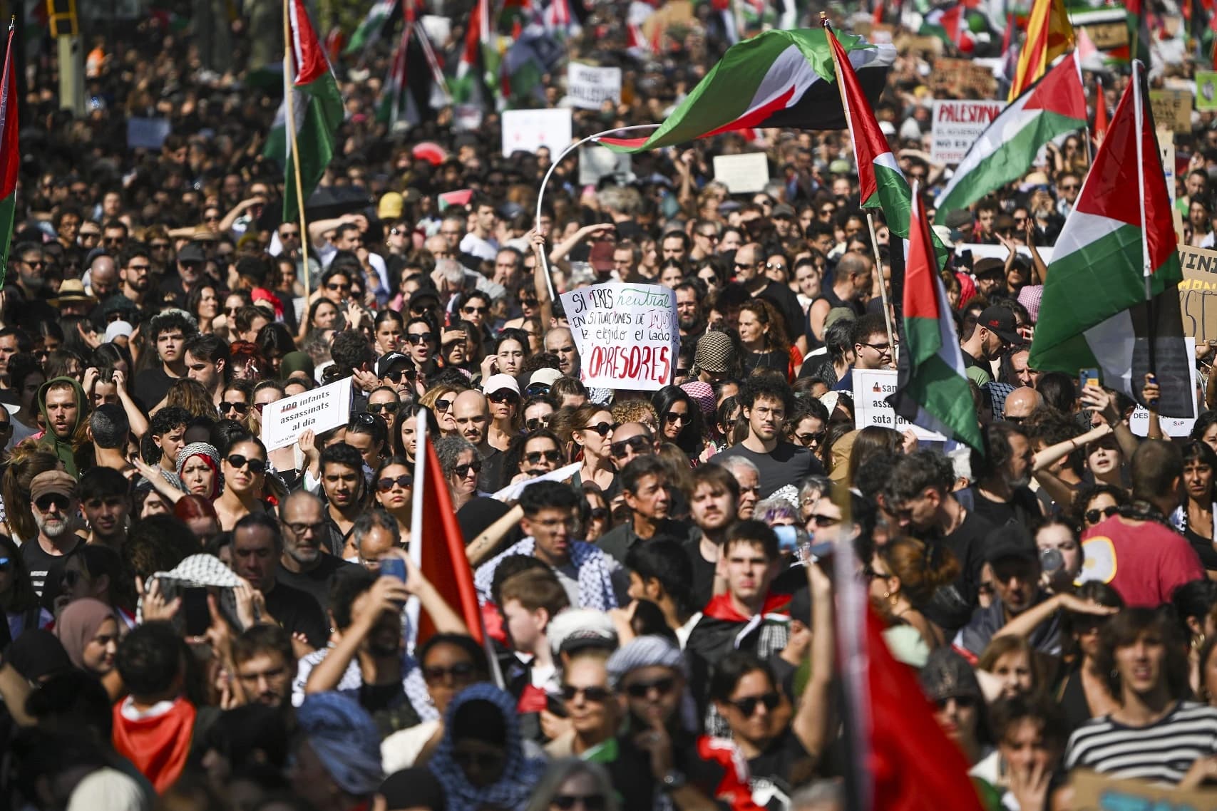 Na ulicama Barcelone 300.000 ljudi: Zaustavite genocid u Palestini!