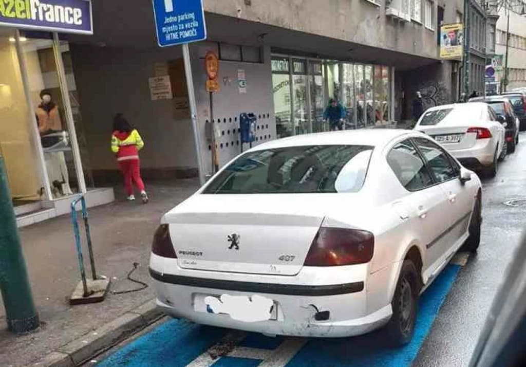 Hitna pomoć KS