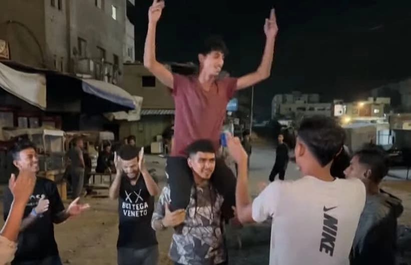 Palestinci slave u Gazi nakon što je SAD objavio odobrenje plana prekida vatre