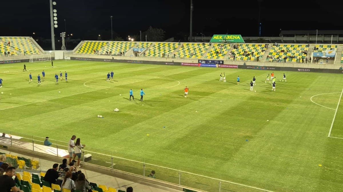 Košpo se pojavio na terenu stadiona u Larnaci iako ga je Barbarez nije uvrstio u tim, evo šta je radio