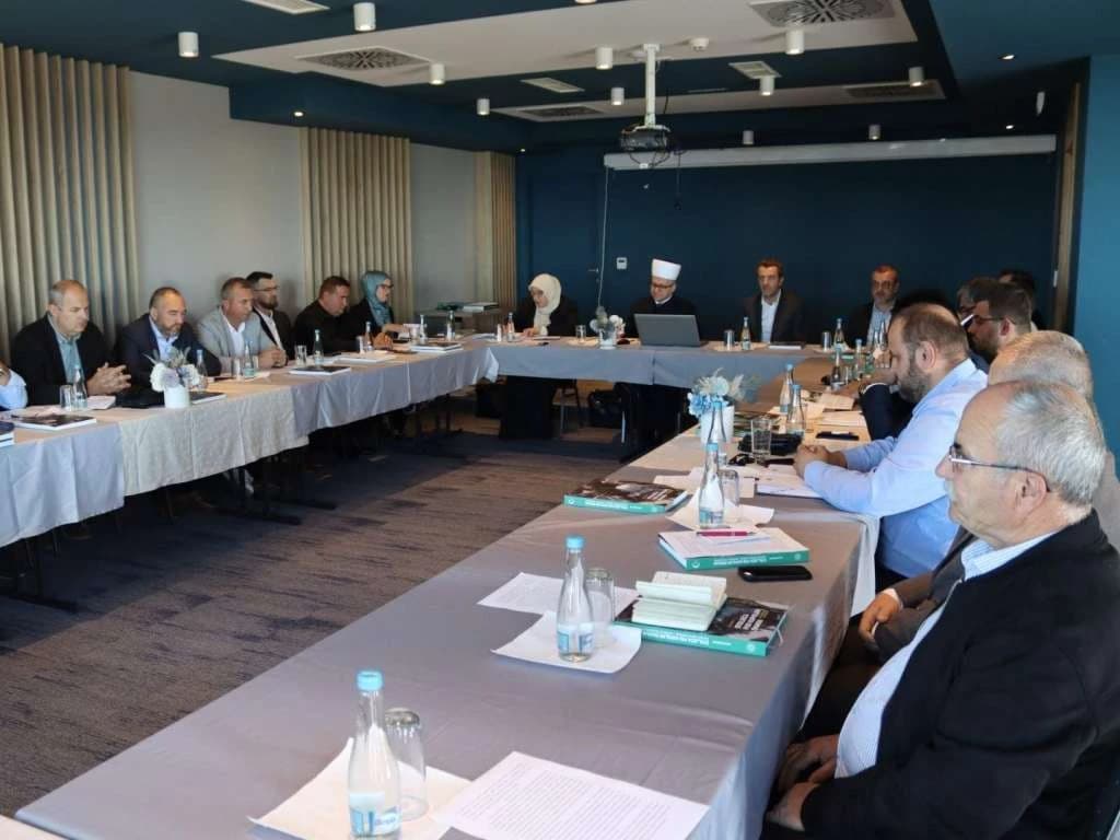 Muftijstvo mostarsko: Pozivamo Grad da hitno izda dozvole za Mevlanu, kazalište se nelegalno diže naočigled inspekcije