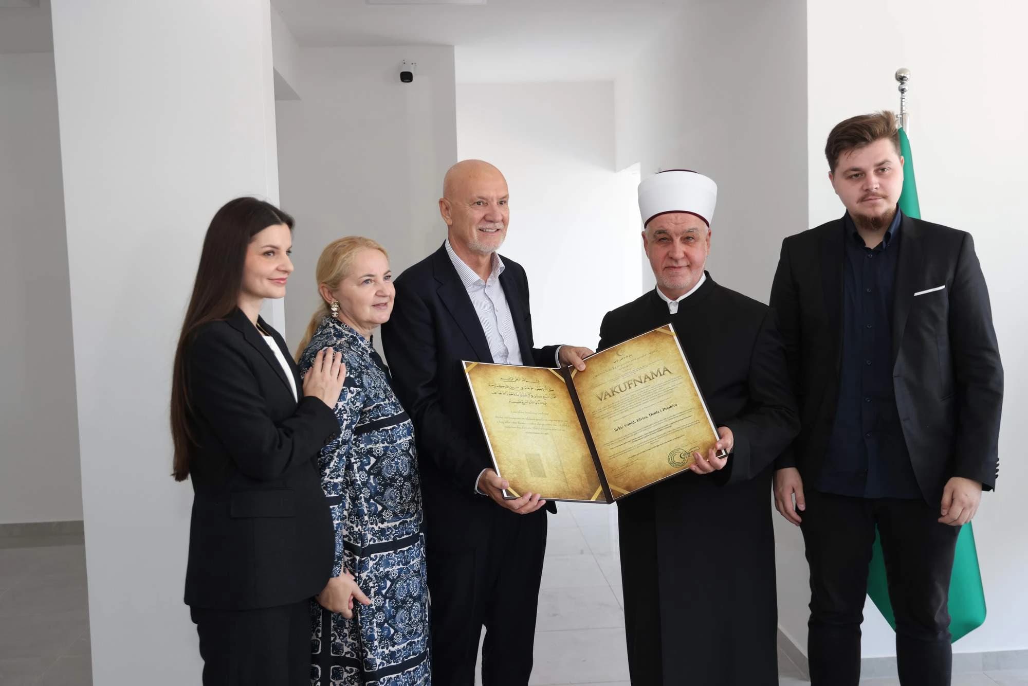 Hadžija Vahid s porodicom uvakufio objekt od 1,3 miliona KM: Uradili smo džamiju, pa školu, a ovo je višegodišnji san