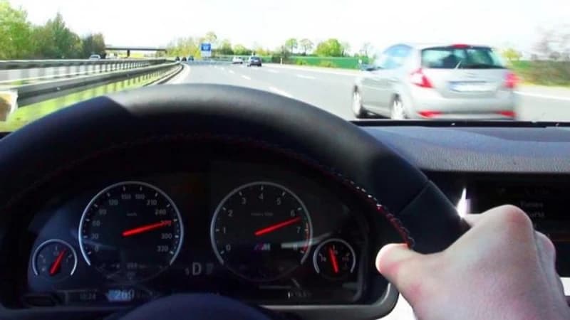 Od Ljubuškog do Mostara stigao za 17 minuta, sve snimio i objavio! Sad ga traži policija