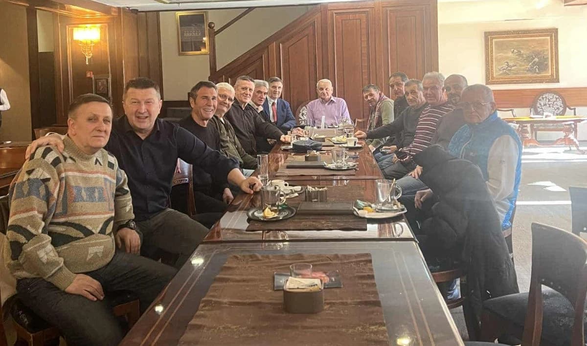 Udruženje Bordo-bijeli prijatelji čestitalo rođendan FK Sarajevo
