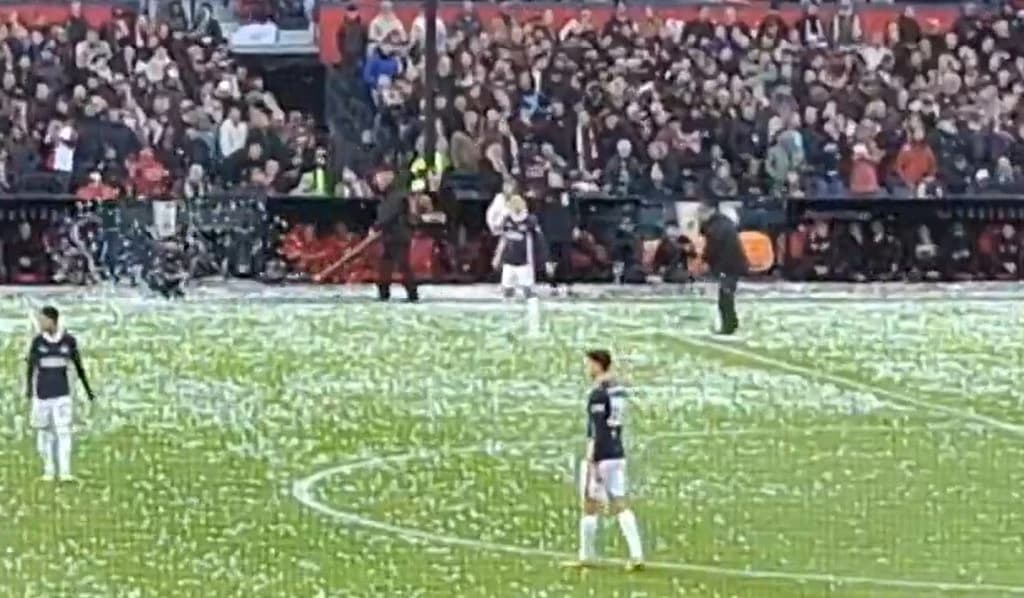 Nizozemski derbi kasnio zbog bizarnog razloga