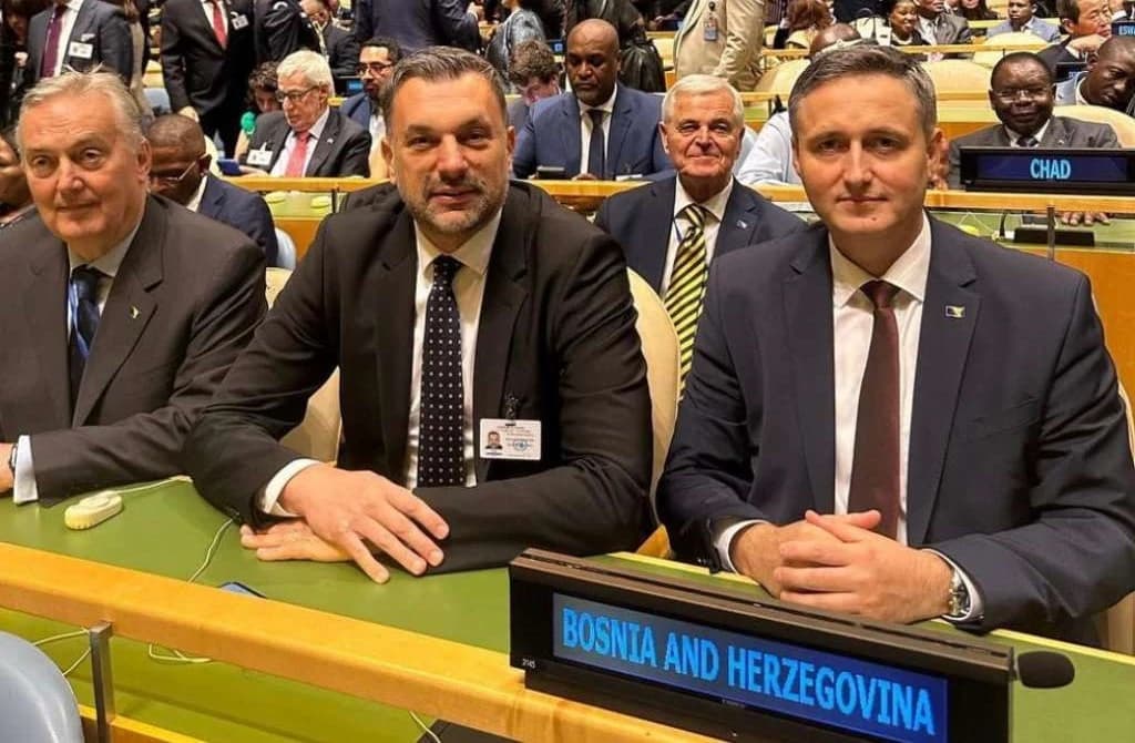 Blinkene, daj mi Rubija: Od Konakovićevog "raskošnog" imenika do Bećirovićevih garancija - rasulo bošnjačke politike