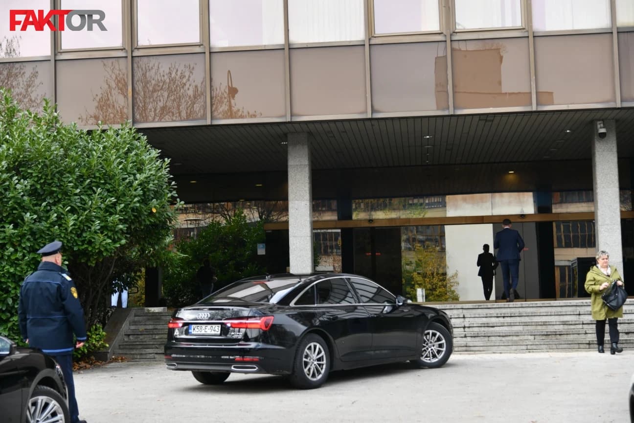 POSKOK se zvanično oglasio o jutrošnjoj akciji u KS i oduzimanju mobitela zbog afere "Spengavanje"
