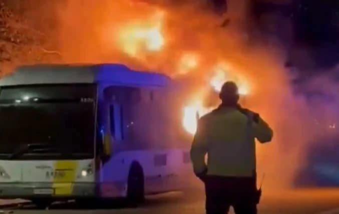 Navijači Barcelone zapalili autobus u Belgiji