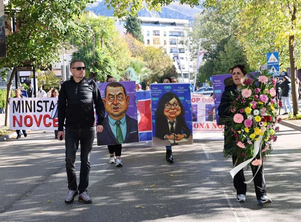 Zdravstveni radnici poručili Vladi HNK: Bez povećanja plaća nema prekida štrajka; ministar: To je nerealno