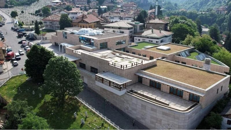 Nakon Dodikovog sramnog istupa reagirala i IZ u BiH: Slijepa mržnja je već dovela do genocida nad Bošnjacima