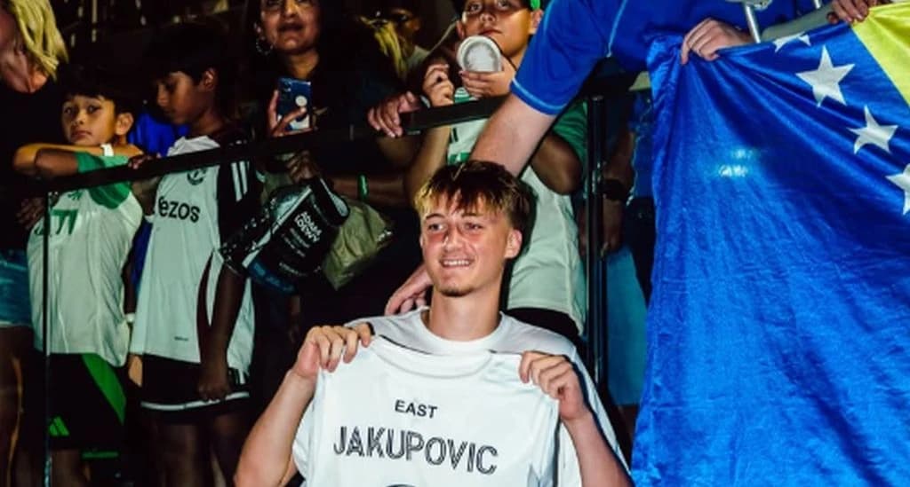 Potencijalni Zmaj zabio dva pogotka Engleskoj, poigravao se sa rivalima