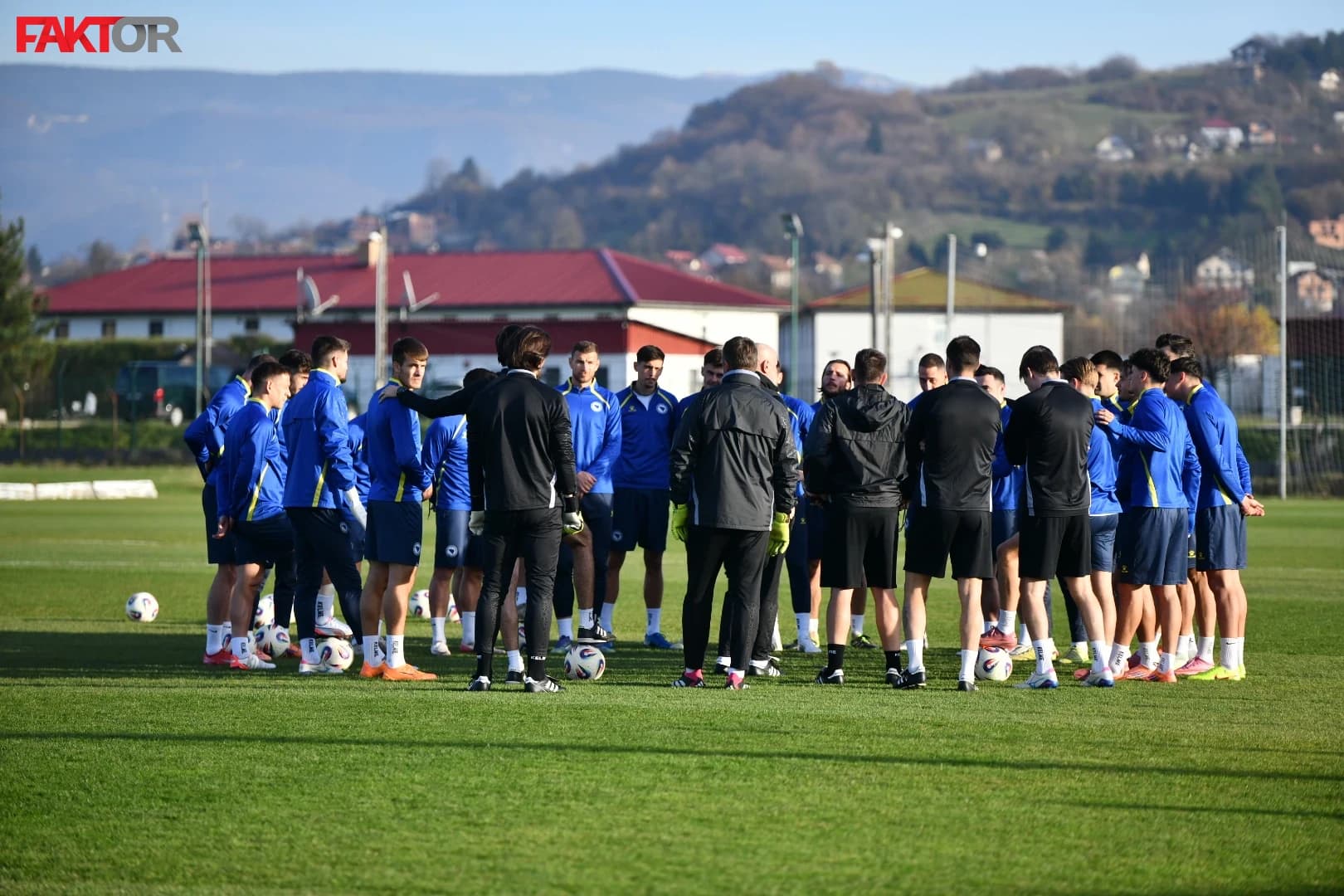 Bordo-bijeli veterani i prijatelji FK Sarajevo pružili podršku Zmajevima
