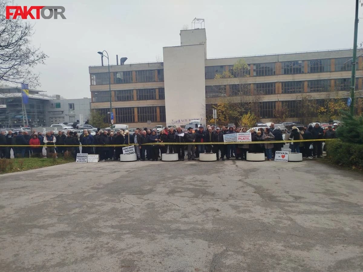 Protest pred Vladom FBiH