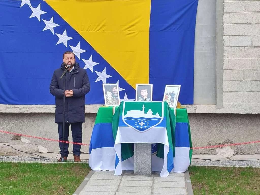 Otkrivena spomen-ploča