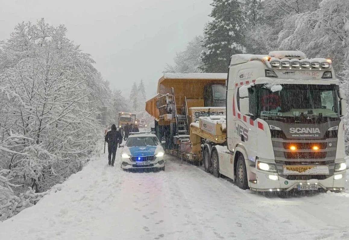 Obustava saobraćaja na putu Sarajevo-Trnovo