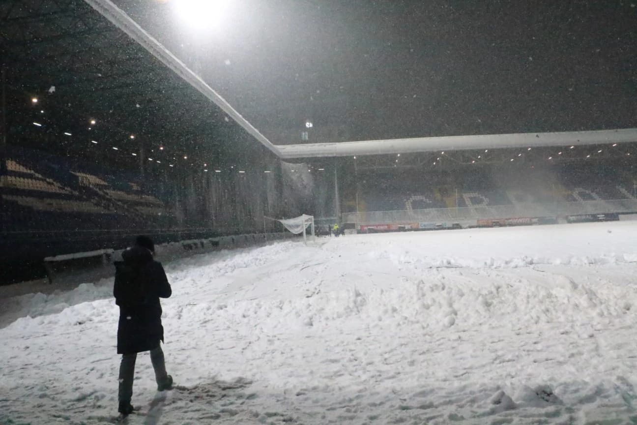 Grbavica sinoć bila pod snijegom