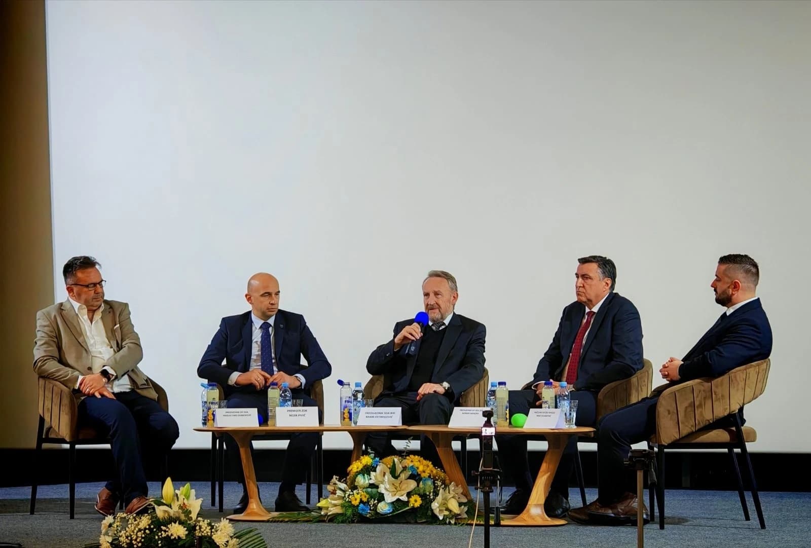 Izetbegović: Naša snaga su naši ljudi, cilj je prestanak siromaštva i bolji uvjeti života