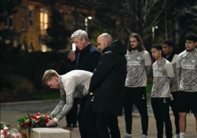Bajraktarević i društvo stigli u Liverpool, PSV odmah pokazao kakav je gigant