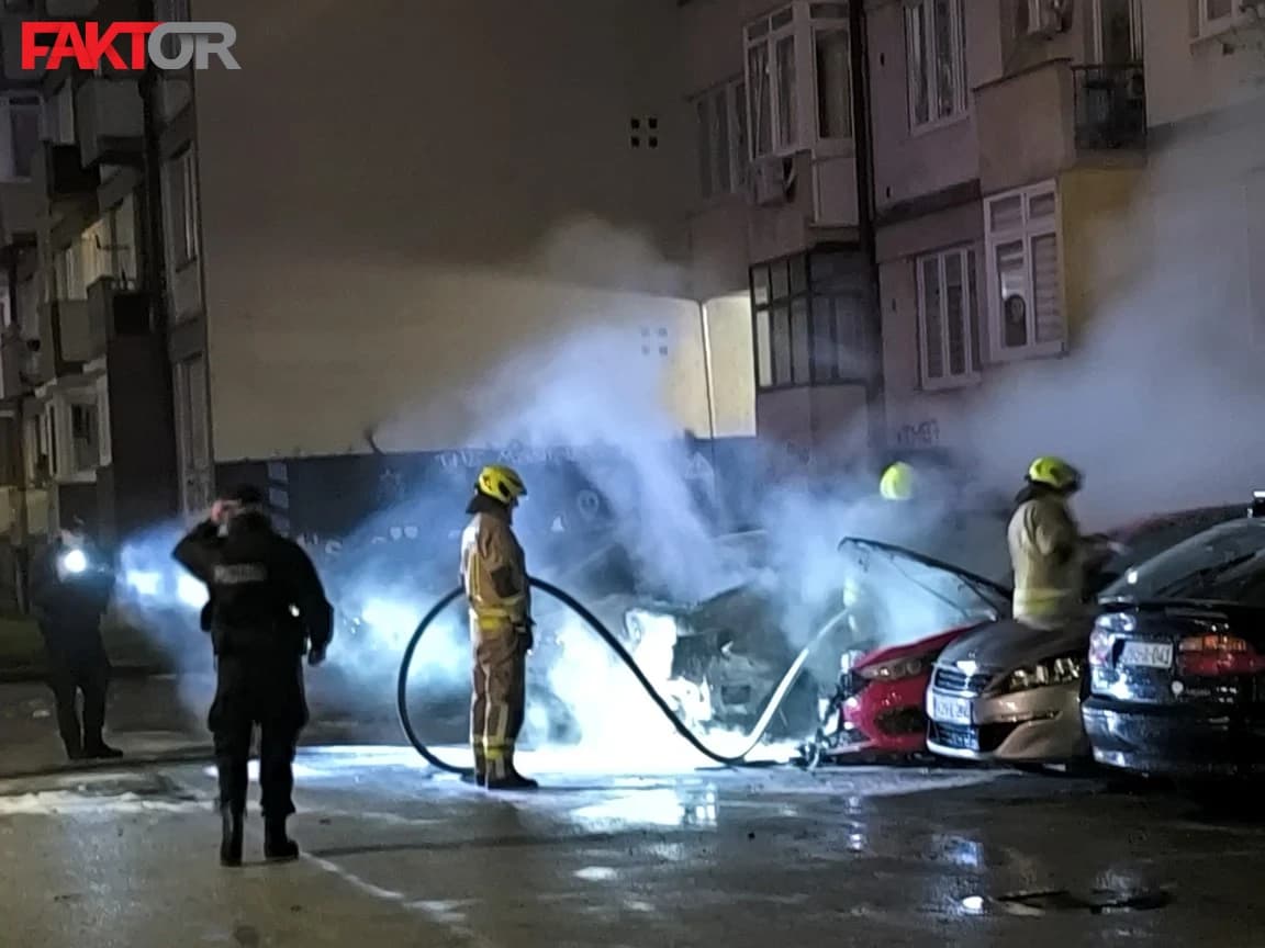 Izgorjela dva automobila u Sarajevu