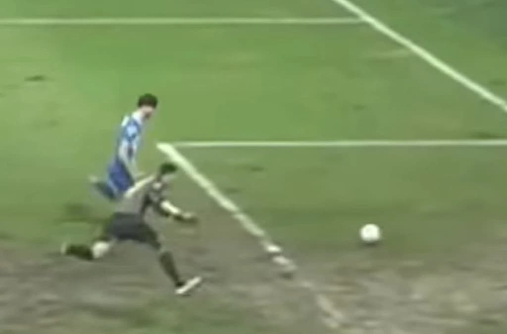 Komičan pogodak stiže sa stadiona u Crnoj Gori