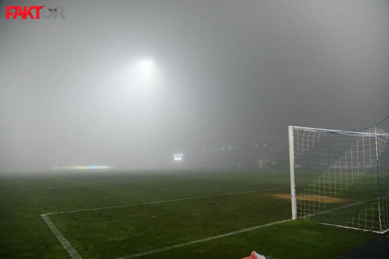 Magla je razlog prekida utakmice Željezničar - Široki Brijeg