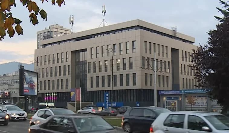 Institucije se poigravaju našim životima: Grupa pacijenata zatvorene poliklinike u Sarajevu uputila zahtjeve