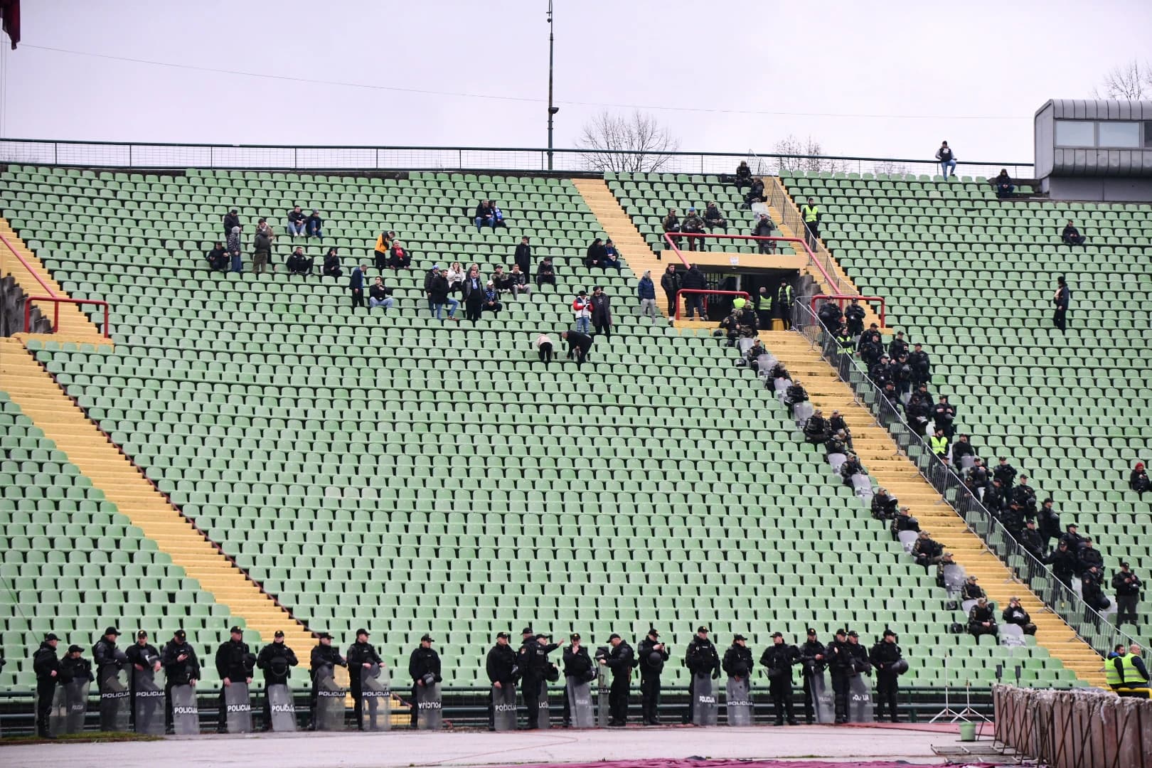 Grupa navijača Željezničara stigla na Koševo!
