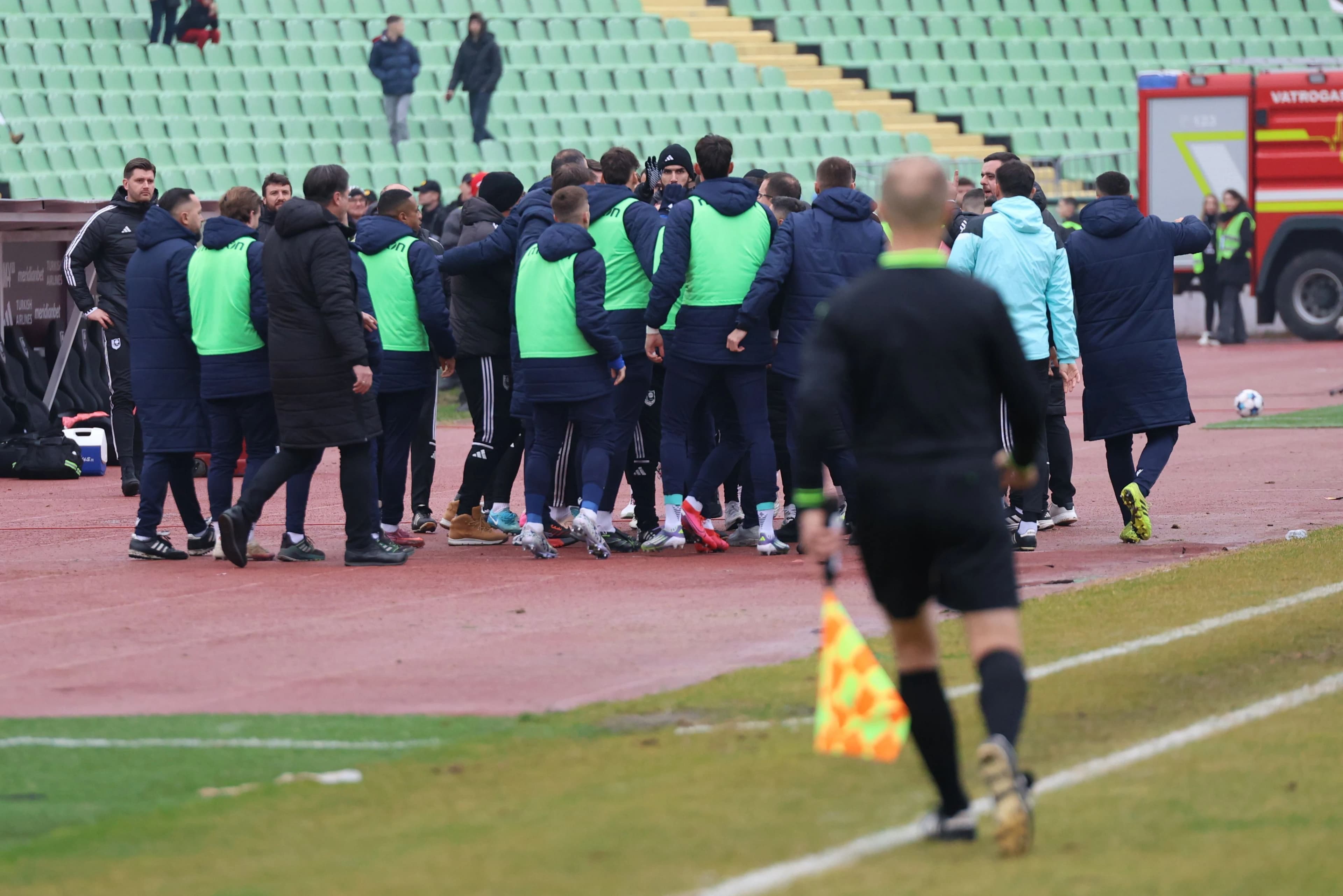 Šta se događalo na Koševu u finišu prvog dijela, ko je koga udario: Peljto je sve objasnio