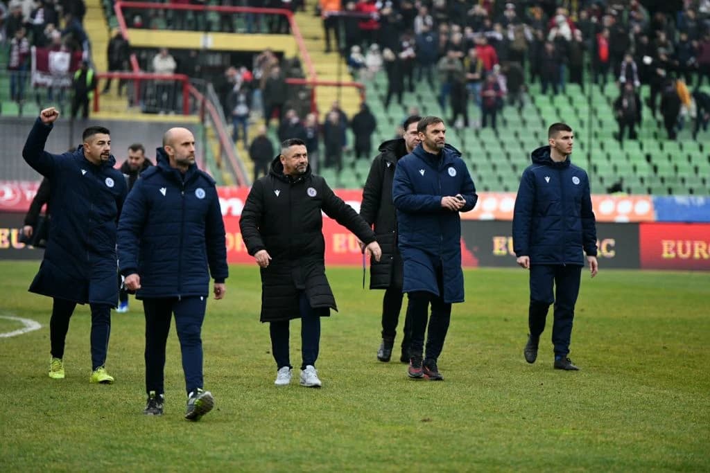 Plavi zakazali prvi trening nakon derbija, poznato ko će u Adžemove cipele