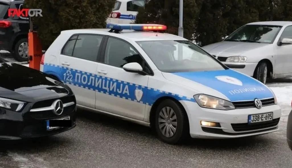 Vozač automobila poginuo u nesreći u Derventi