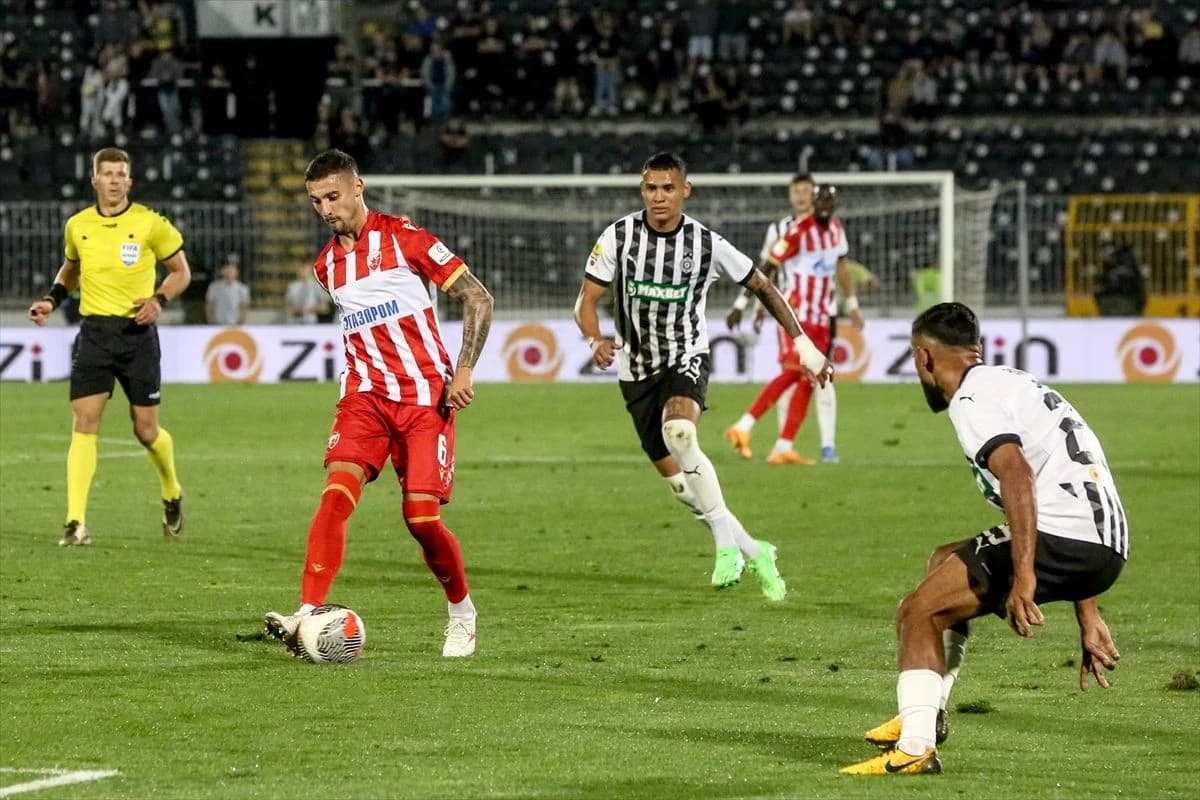 Partizan je na tabeli trenutno ispred Zvezde