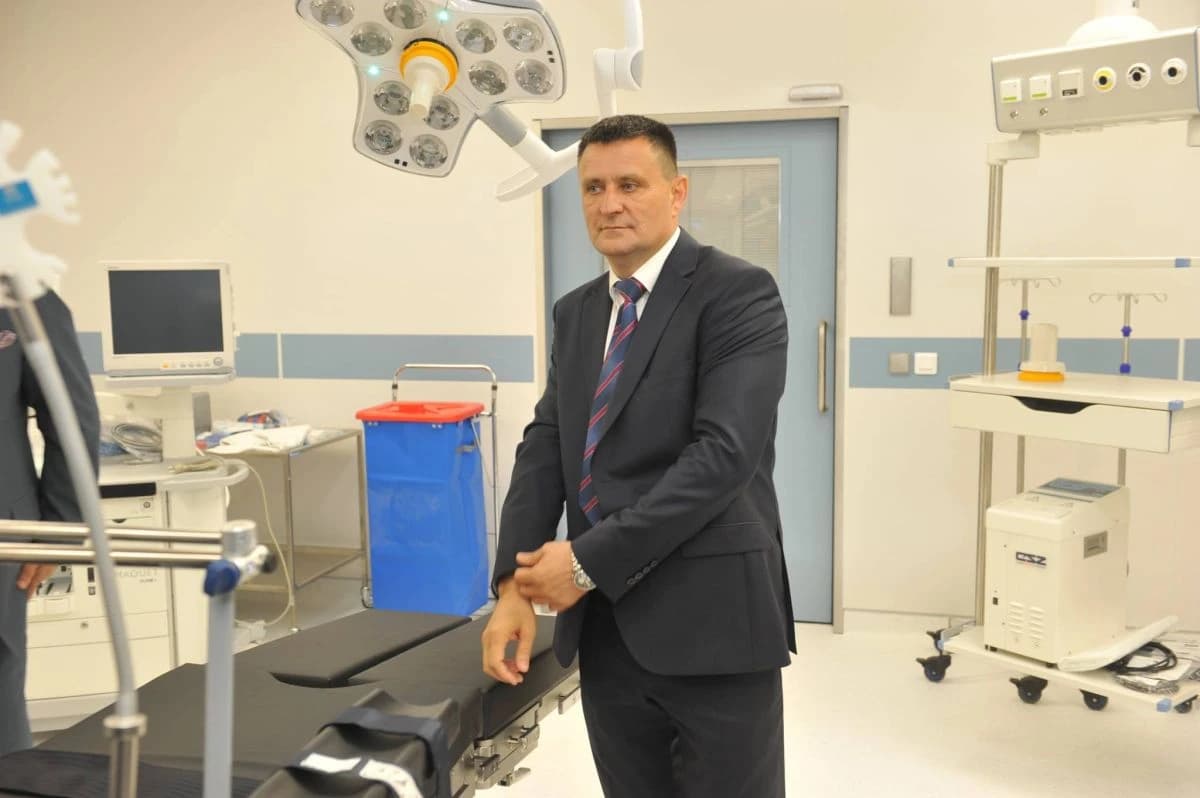 Vladi Đajiću nakon smjene sa čela UKC-a RS-a nude posao u FBiH: Privatna klinika mi daje 7.000 KM plaću