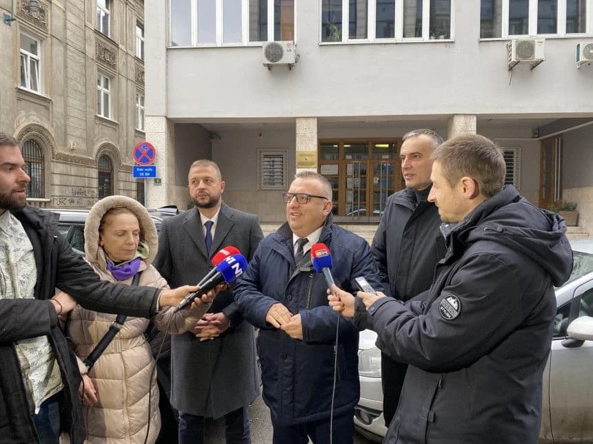 Predstavnici SDS-a pred CIK-om