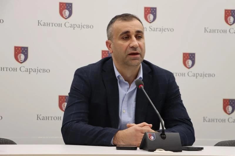 Ibrahimović tvrdi da Udruženje Mozaik nije dobilo novac