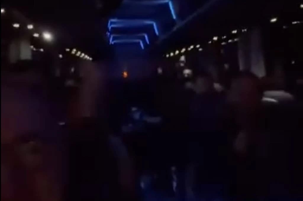 Hit Halida Bešlića i ovacije u autobusu Zrinjskog: Šef časti, navali na pivu! Nikad to ime izbrisati neće...