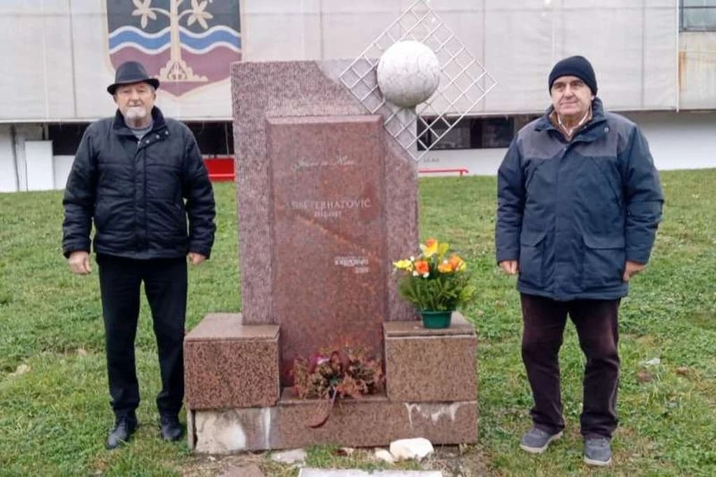 Za vikend Hasetov memorijal, položeno cvijeće na mezar i spomen obilježje