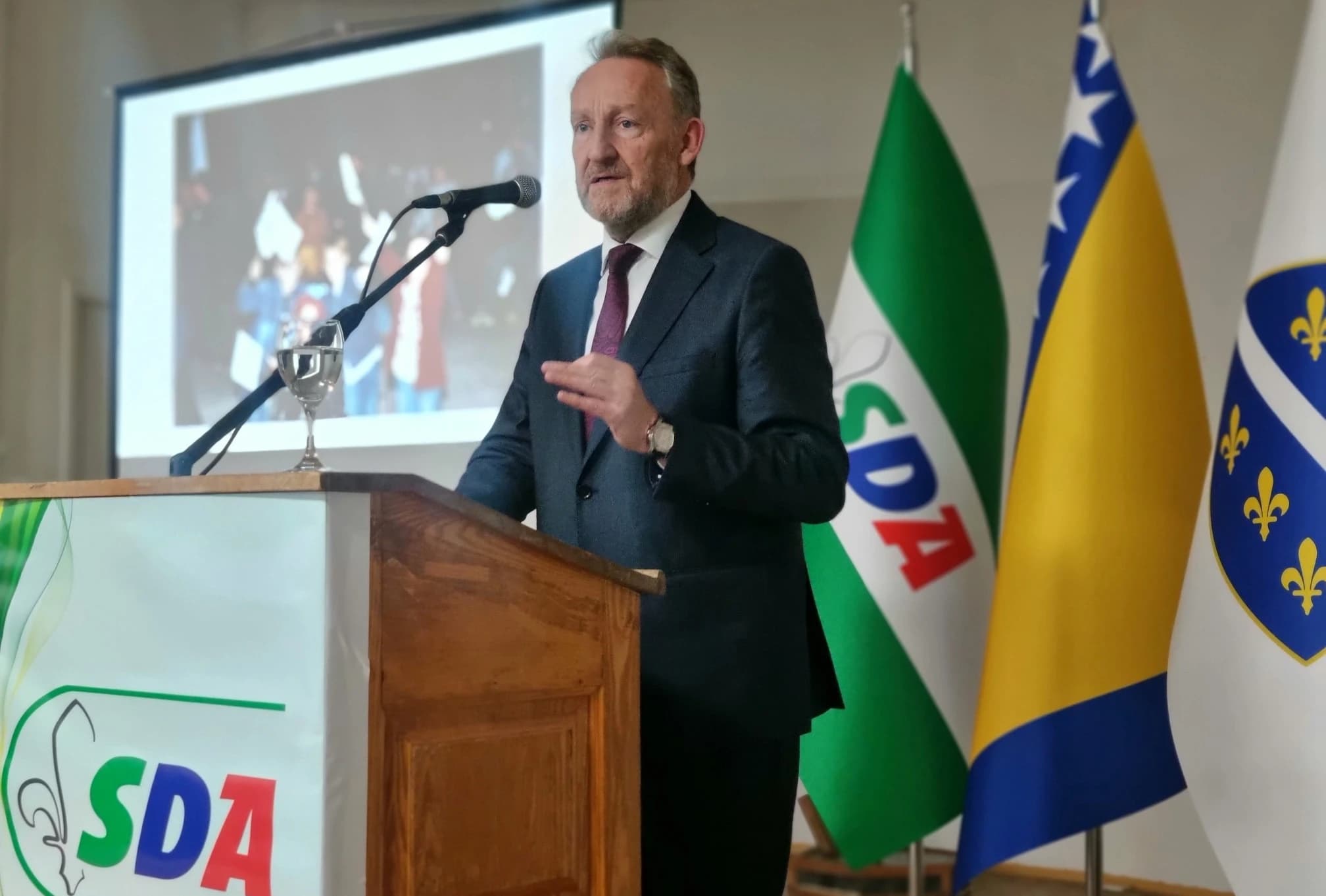 Izetbegović: Za SDA-ov Izborni zakon i Zakon o proporcionalnoj zastupljenosti će ruke dići i oni koji nas ne vole