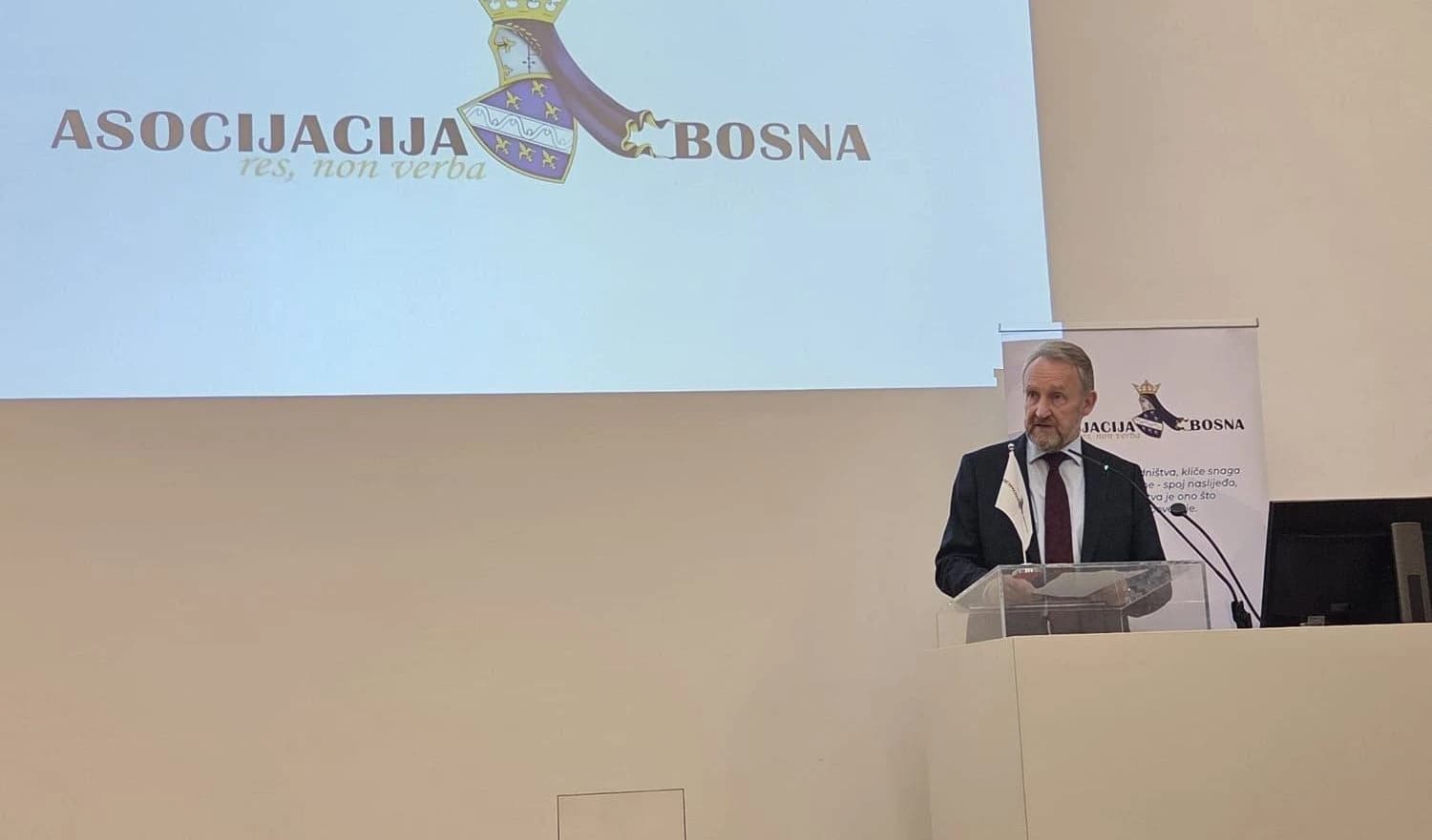 Kako se predsjednici stranaka odnose prema dijaspori: "Bakir je došao. Drugi nisu"