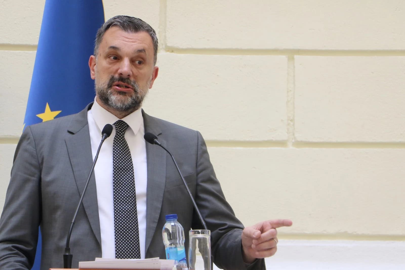 Elmedin Konaković