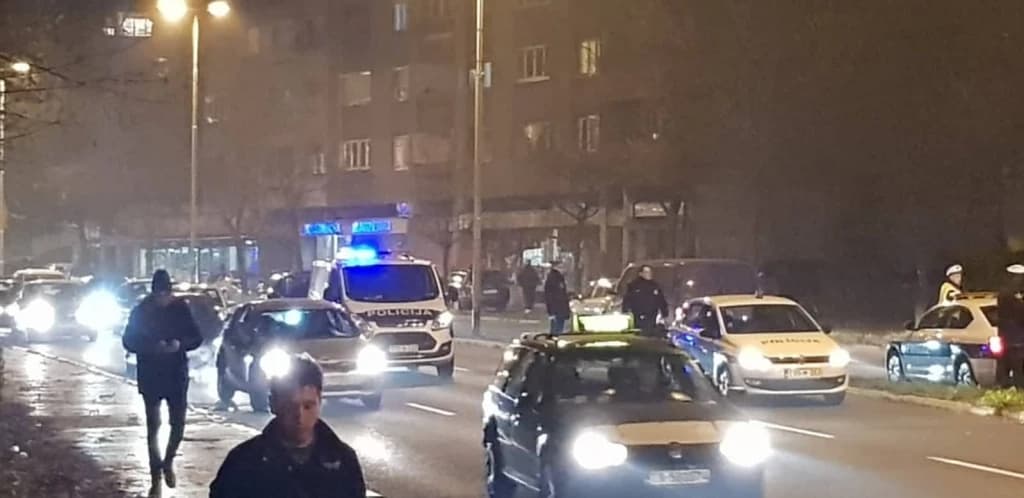 Policija uhapsila tri osobe koje su pucale iz automobila u pokretu