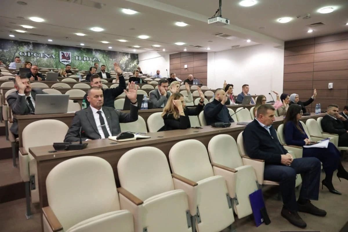Vijećnici SDA u OV Ilidža negoduju: U budžetu se jedino ne diraju plaće rukovodstva, za projekte za građane ide nula